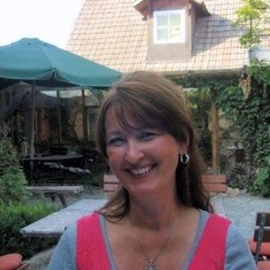 Meet your Posher, Lily